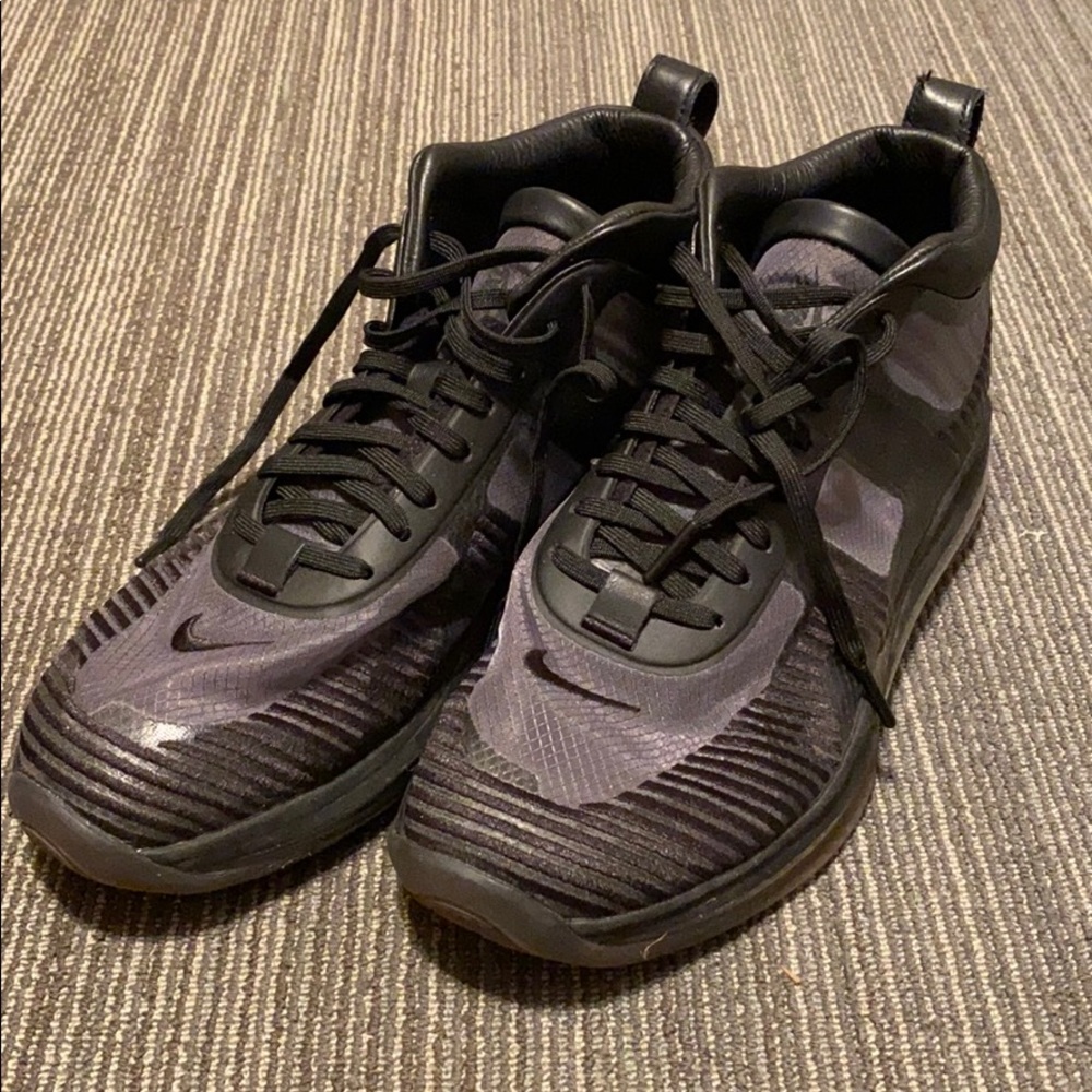Nike Lebron James x John Elliot sz 11